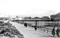 The-Palace-Pier-St.-Leonards.-1935.
